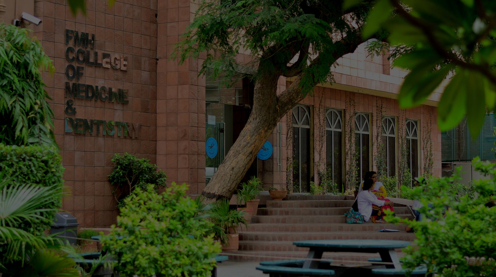 FMH College of Medicine & Dentistry